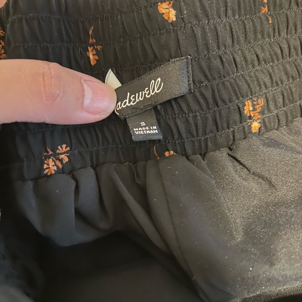 NWOT skirt - Picture 5 of 5